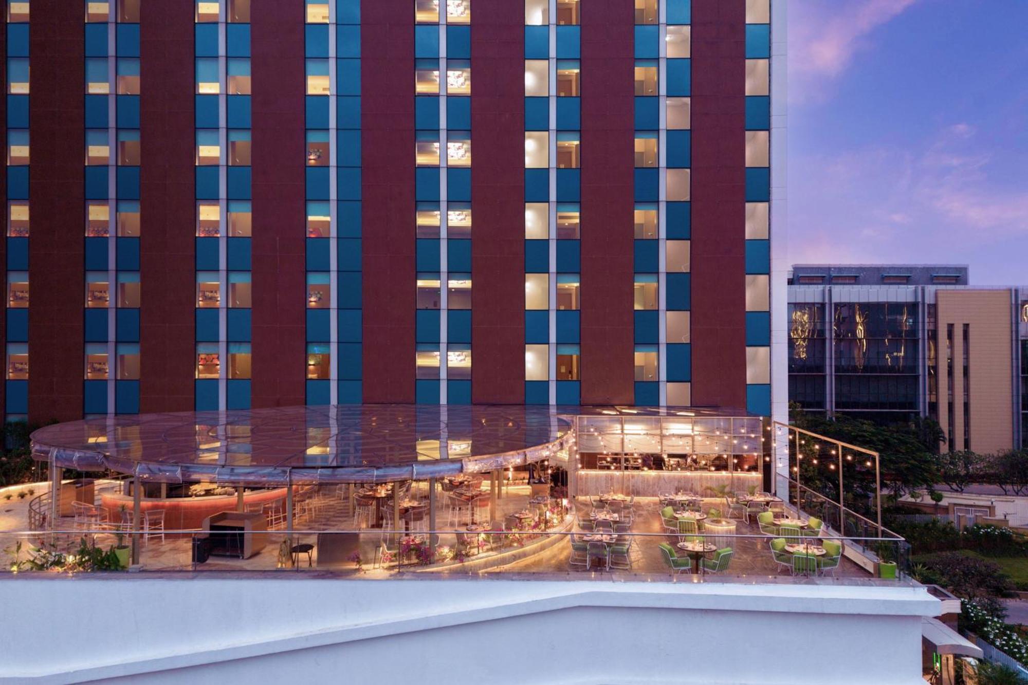 Hotel Aloft Bengaluru Outer Ring Road Exterior foto