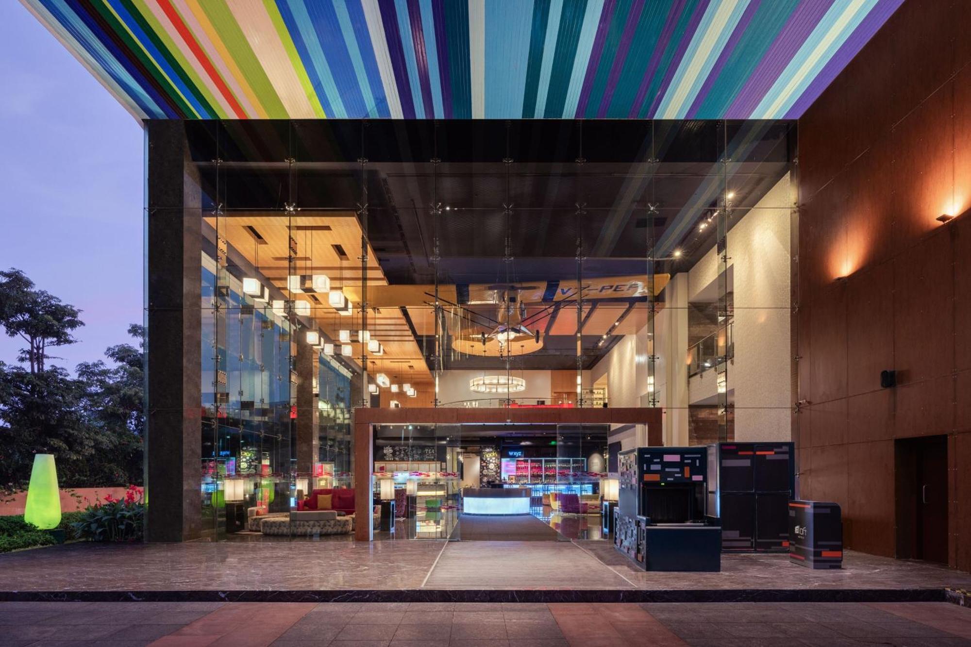 Hotel Aloft Bengaluru Outer Ring Road Exterior foto